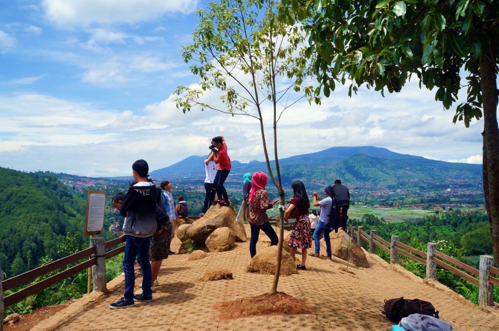 Lokasi Dan Harga Tiket Masuk Tebing Keraton Dago Spot Wisata Alam